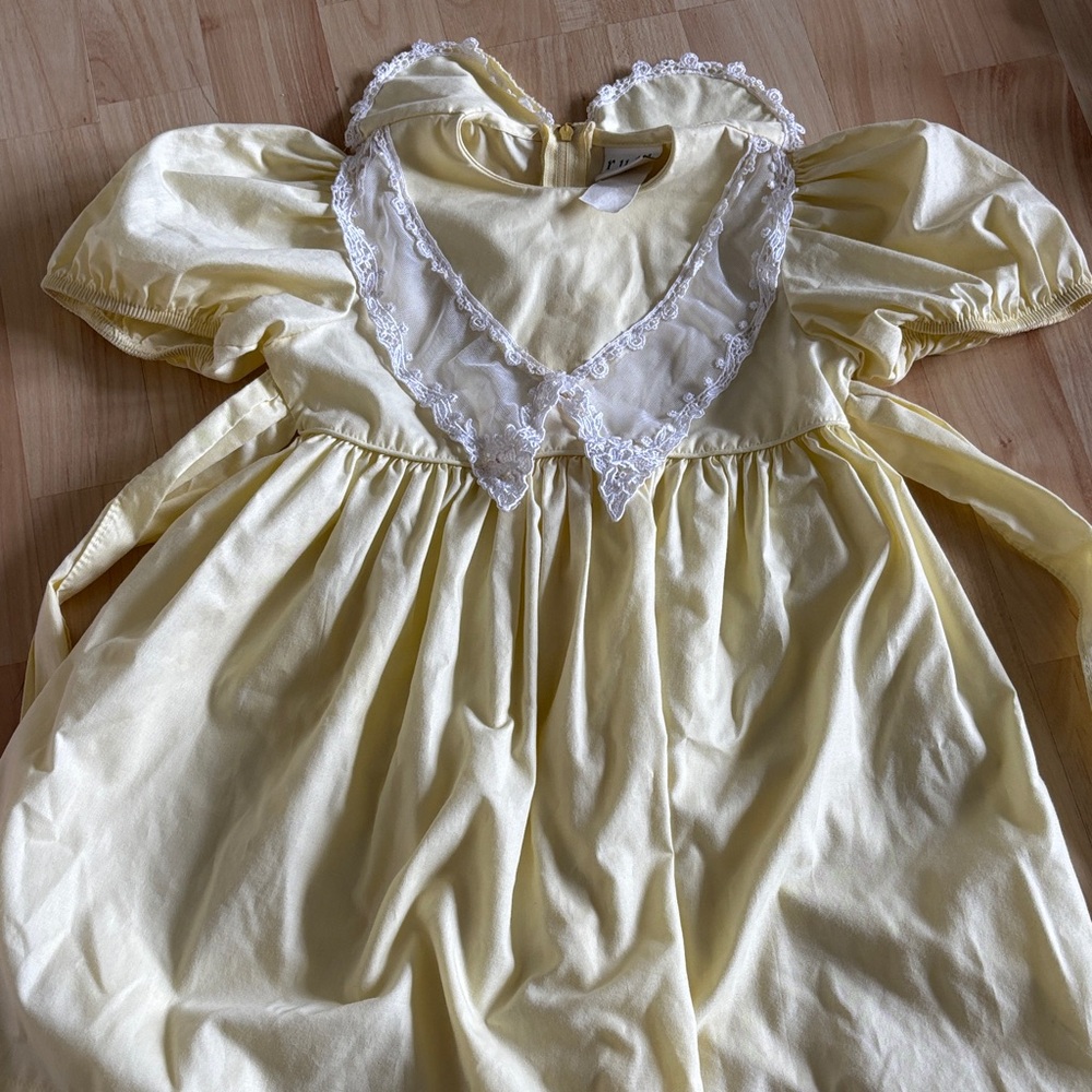 Pale Yellow Lace-Trim Puff Sleeve Dress